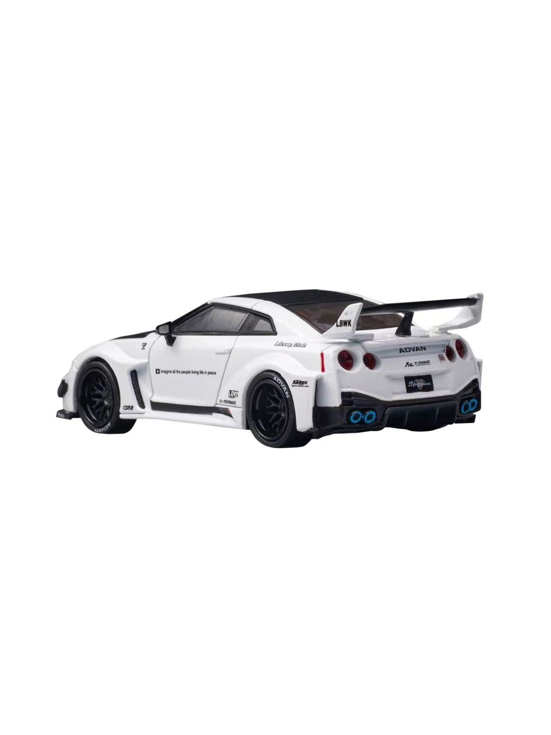 C-CM Model 1:64 LB-Silhouette Works GT Nissan 35GT-RR White GT06