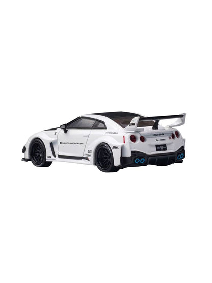 C-CM Model 1:64 LB-Silhouette Works GT Nissan 35GT-RR White GT06